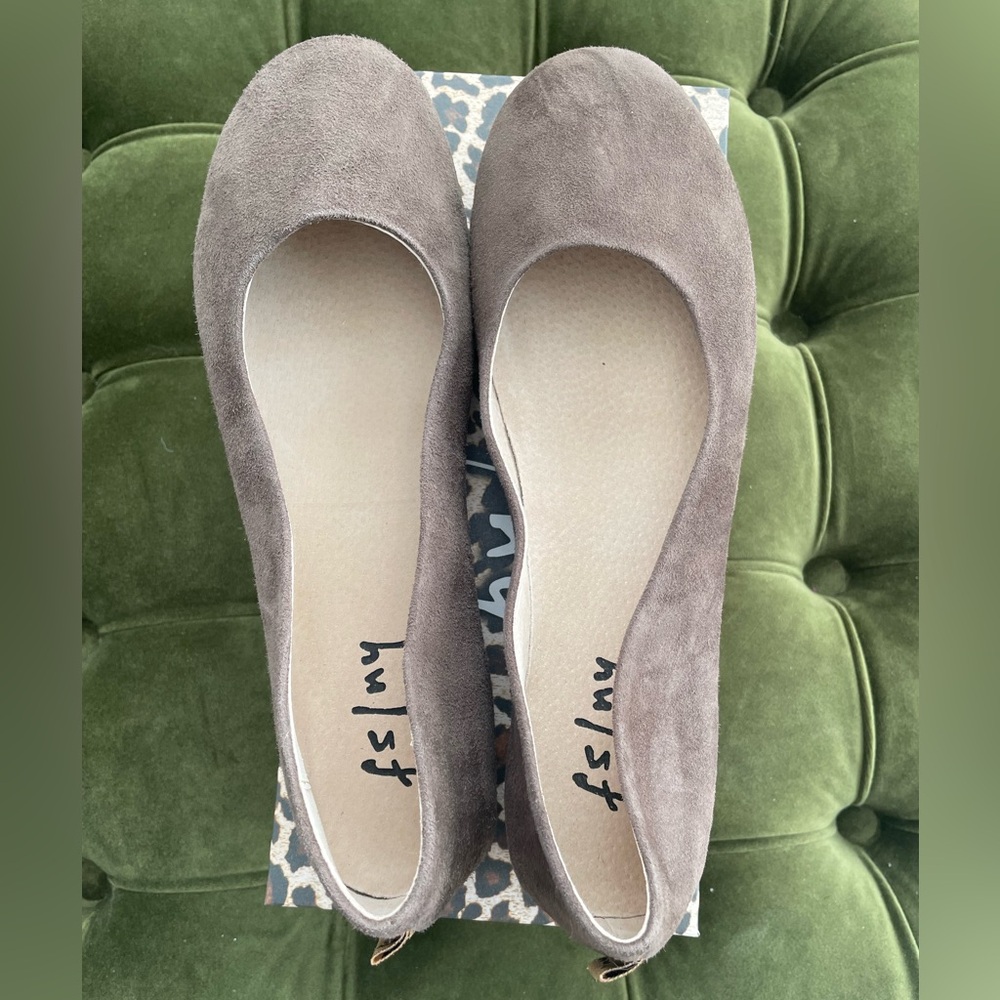 NEW w/box French Sole Sloop Ballet Flat in Grey Suede